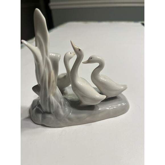 NAO by Lladro Three Geese Ducks In Pond Retired Made in Spain Gloss Finish - Picture 3 of 13